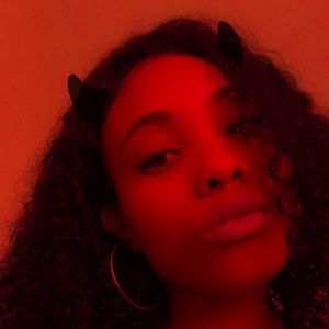 Meet your Posher, Lexie